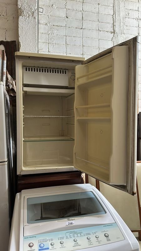 Lote siguiente: Electrodoméstico Frigorífico y Lavadora