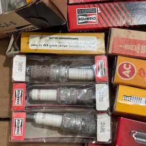 Lote de Bujías y Cables de Encendido Varios - imagen 5