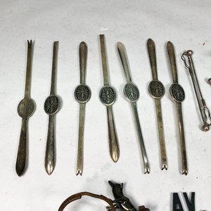 Lote de Posacubiertos, Llaves y Cartel Decorativo - imagen 3