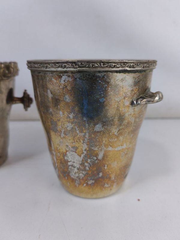 Lote de 3 Hieleras y 3 Pinzas de Metal en Excelente Estado - imagen 6