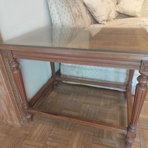 Mesa Lateral de Madera con Marquetería y Tapa de Cristal - imagen 2