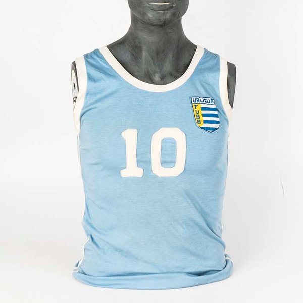 Lote siguiente: Camiseta vintage de la selección de Uruguay de baloncesto