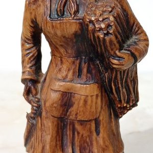 Lote siguiente: Figura de Campesina Francesa o Bretona Siglo XIX - Coleccionismo
