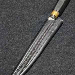Cuchillo de Caza con Hoja de 18 cm y Funda de Cuero - imagen 1
