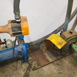 Bomba de Agua, Motor Eléctrico y Batería Ingo - imagen 1
