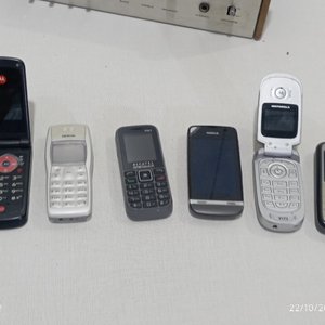 Amplificador Gradiente, 6 Celulares, Binoculares y Afeitadora Eléctrica - imagen 3
