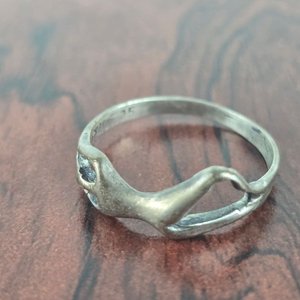 Anillo Antiguo de Plata con Diseño Abstracto - imagen 2