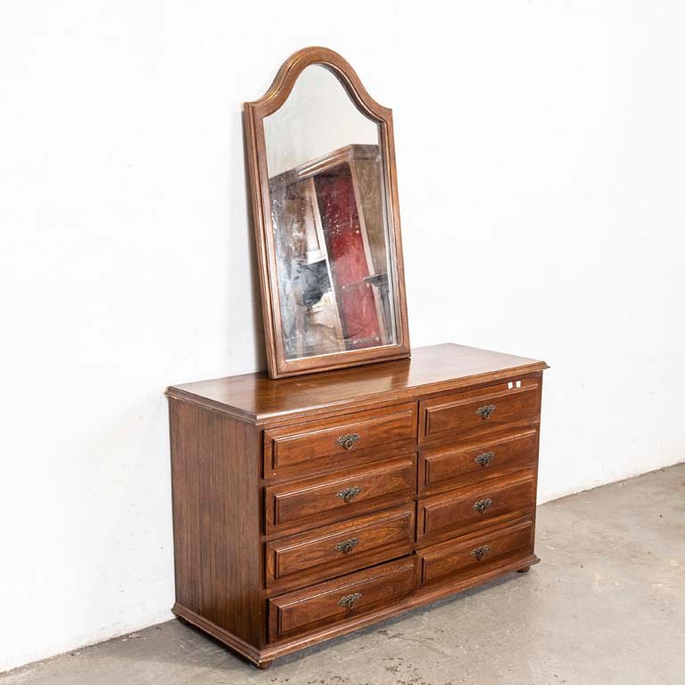 Lote siguiente: Mueble de madera con espejo y cinco cajones