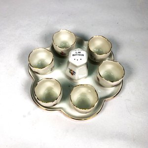Lote siguiente: Conjunto de 8 Piezas de Porcelana Francesa Limoges: Vasitos, Bandeja y Pimentero