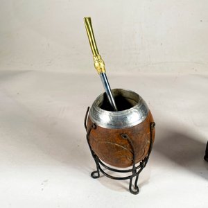 Dos Mates de Cuero y Metal con Bombillas - imagen 3