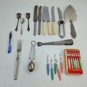 Variedad de Cubiertos y Utensilios de Cocina Antiguos y Plateados - imagen 8