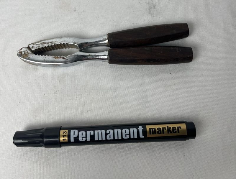 Instrumentos de escritura y cortar - imagen 3