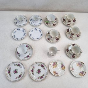 Juego de Café/Té de Porcelana China con Decoración Floral y Dorado - 23 Piezas - imagen 3