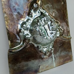 Águeda Dicancro Obra Abstracta en Vitrofusión con Relieves y Tonos Espejados - imagen 8