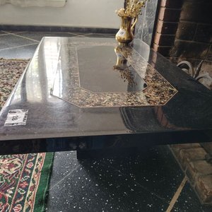 Mesa Ratona Laqueada Negra con Detalles Dorados - imagen 6