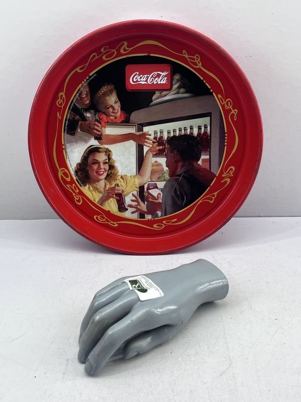 Bandeja Redonda Italiana de Lata Coca-Cola Publicitaria - imagen 1
