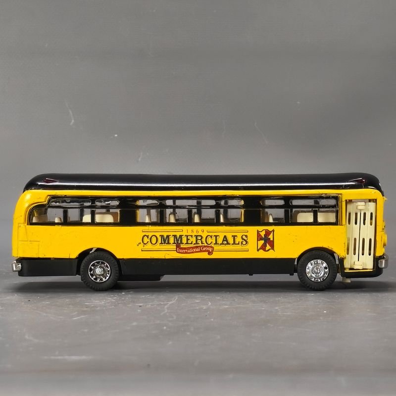 Modelo de Omnibus Leyland Route Master en escala 1/72 - imagen 7