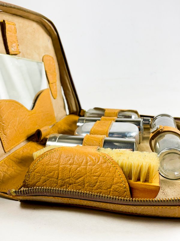 Neceser con accesorios de alta calidad - imagen 3