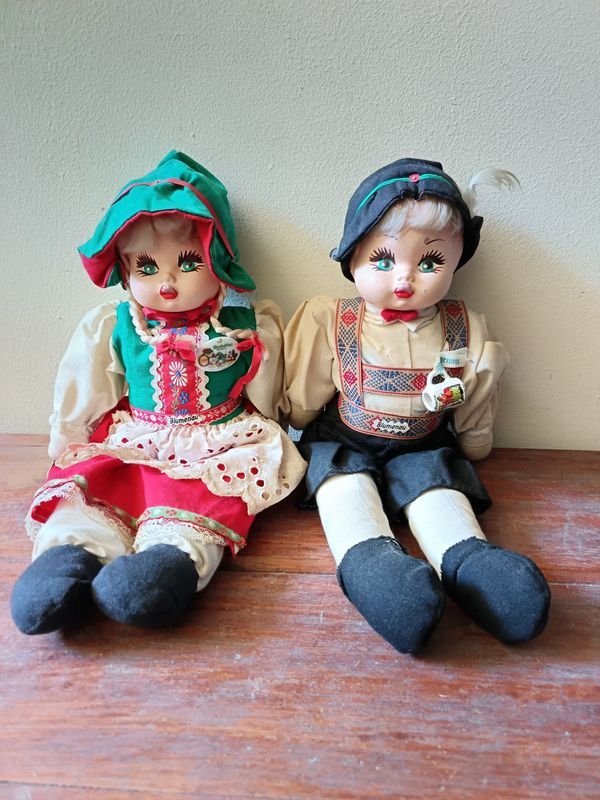 Par de Muñecas Alemanas/Bávaras Vintage de Mediados del Siglo XX - imagen 2