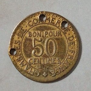 Moneda Francesa 50 Centimes Cámara de Comercio 1923 con Perforaciones - imagen 2