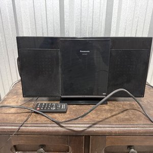 Lote anterior: Equipo de Música Panasonic SC-HC27 con Control Remoto
