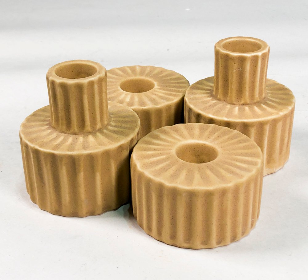 Candeleros de cerámica beige en diferentes diseños - imagen 2