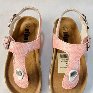 Lote siguiente: Sandalias Infantiles Rosadas Talle 27 Nuevas