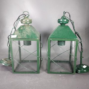 Par de Faroles Verdes de Chapa y Vidrio con Cadena y Florón - imagen 2