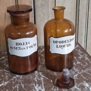 Par de Frascos de Farmacia Antiguos "Hojas de Sen en Polvo" y "Opodeldoch Liquid" - imagen 5