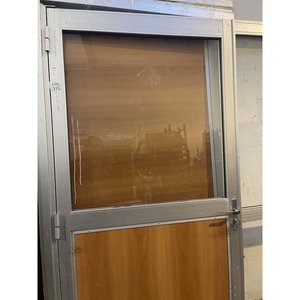 Abertura de Aluminio con Vidrio y Puerta de MDF Melamínico - imagen 2