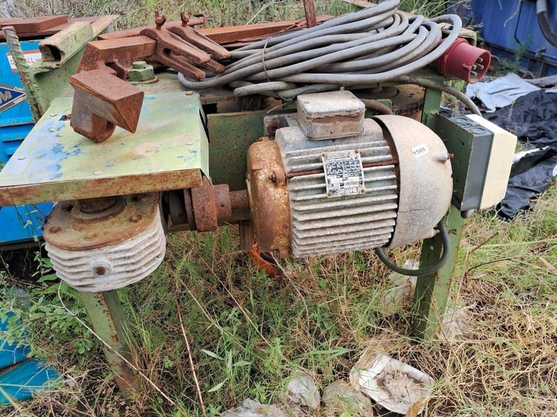 Item 896312 - Image 1