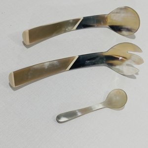 Set de 8 Piezas Variadas de Mesa y Cocina: Cubiertos, Tijera y Pinza - imagen 3