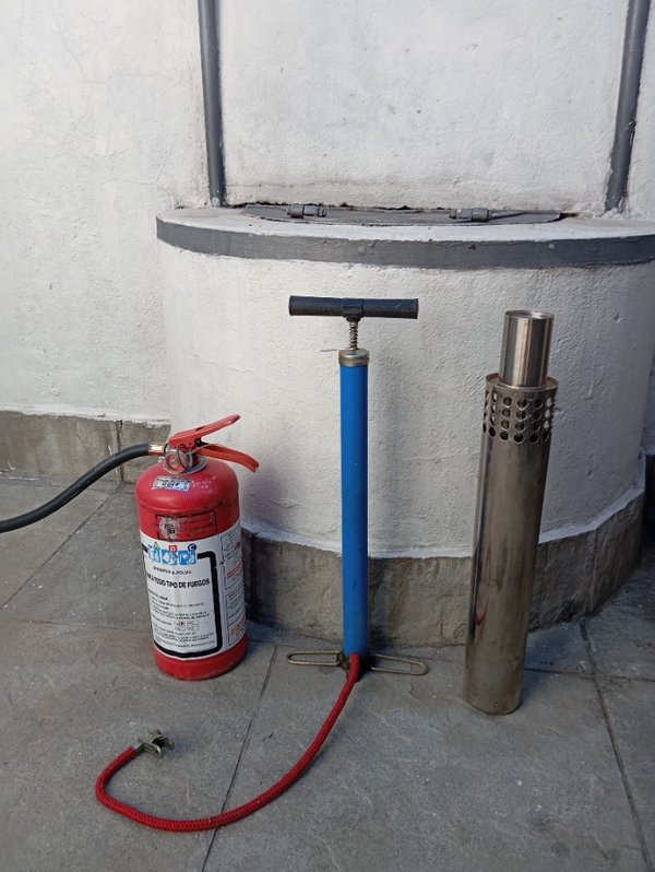 Extintor de incendios y accesorios - imagen 3