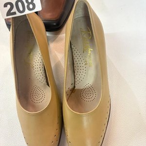 Lote de 5 Pares de Zapatos de Cuero para Mujer - Talle 36 - imagen 4