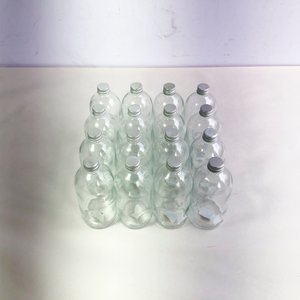 Lote siguiente: Lote de 16 Petacas de Vidrio Transparentes con Tapa Metálica