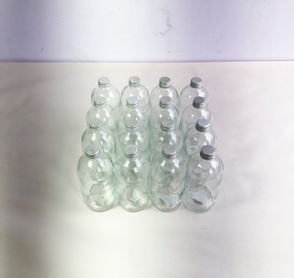 Lote de 16 Petacas de Vidrio Transparentes con Tapa Metálica