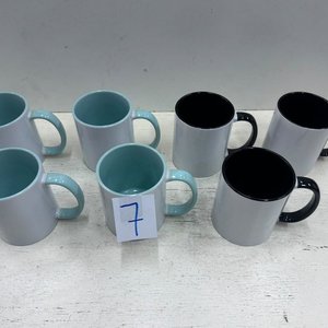 Set de 7 Tazas Blancas con Interior Celeste y Negro - imagen 2