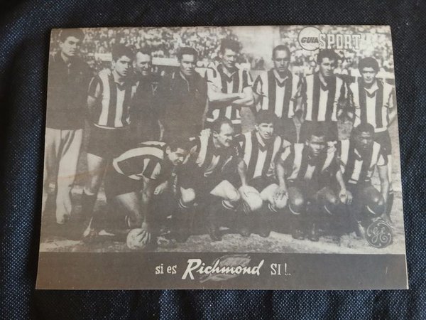 Revista Histórica de Fútbol Guía Sport: Historia de los Clásicos Peñarol vs Nacional (1932-1962)