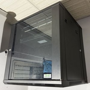 Gabinete de Red Destec con Patch Panel y Switch de 24 Puertos - imagen 10