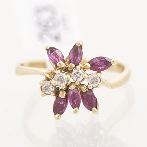 Lote anterior: Anillo Oro 18k Flores con 6 Piedras Color y Circonias