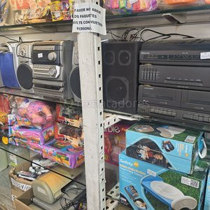 Lote anterior: Equipo de Sonido y Juguetes Varios