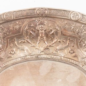 Panera Oval de Plata Labrada con Asas y Detalles Ornamentales - imagen 3