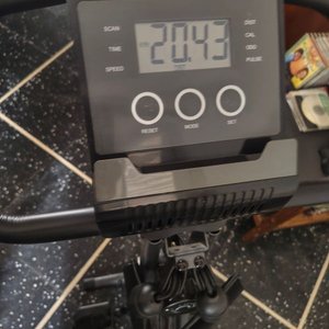 Bicicleta Fija Digital Negra para Ejercicio - imagen 6
