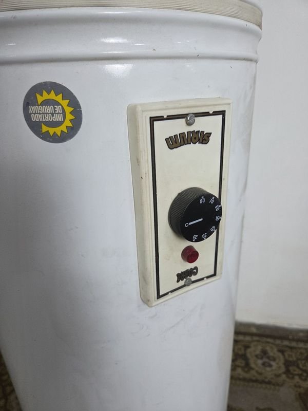 Calefón de cobre con tanque y cuerpo metálico - imagen 2