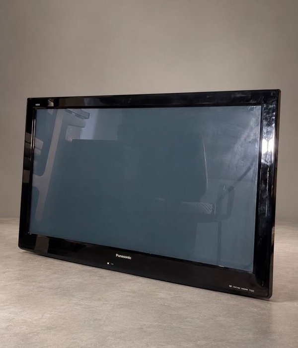 Televisor Plasma Panasonic Viera 42" Modelo TC-P42X20P con Soporte de Pared - imagen 1