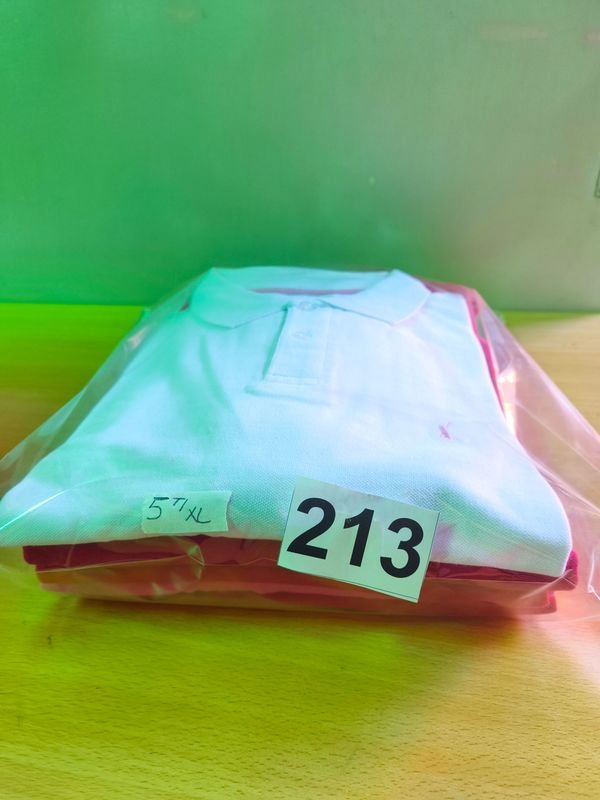 Remeras de Corte Collar en Talla XL - imagen 2