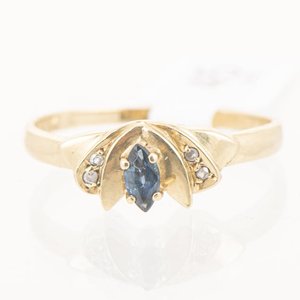 Lote anterior: Anillo de Oro 18k con Zafiro Central y Brillantes Laterales
