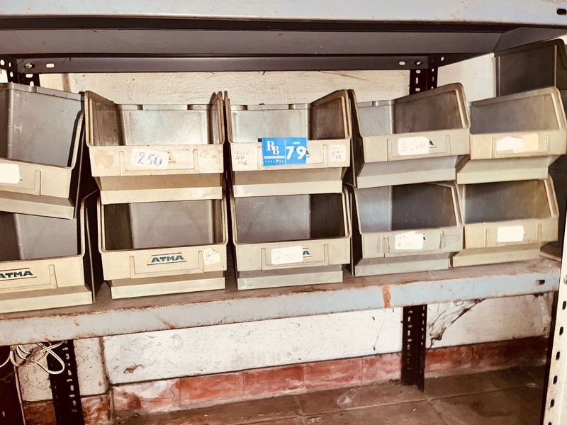 Lote anterior: Almacenes de metal ATMA, apilables y con etiquetas
