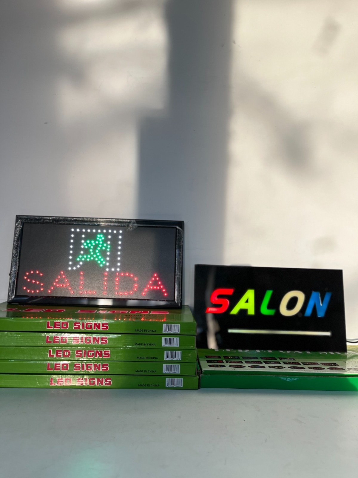 Lote de 6 Carteles LED de Salida y Salón