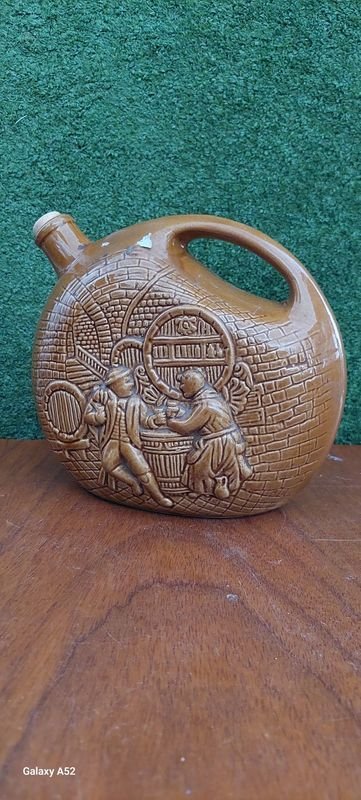Botella con manija tipo porron de gran tamaño - imagen 3